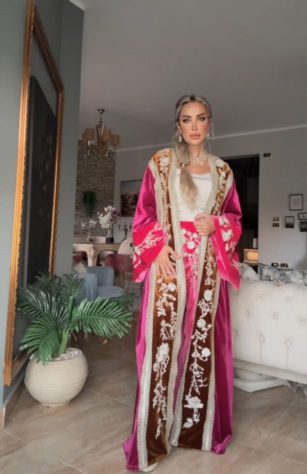Lavish Desert Whisper – Abaya