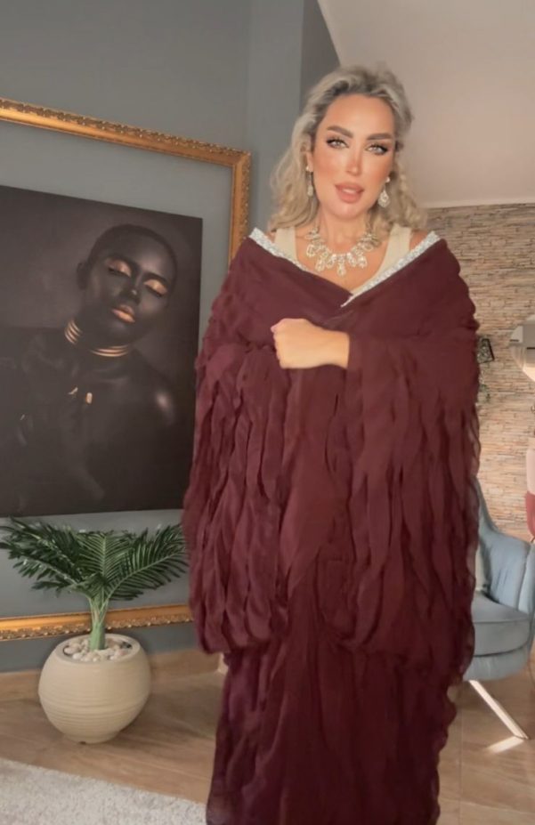 Maroon Feather Wrap – Abaya