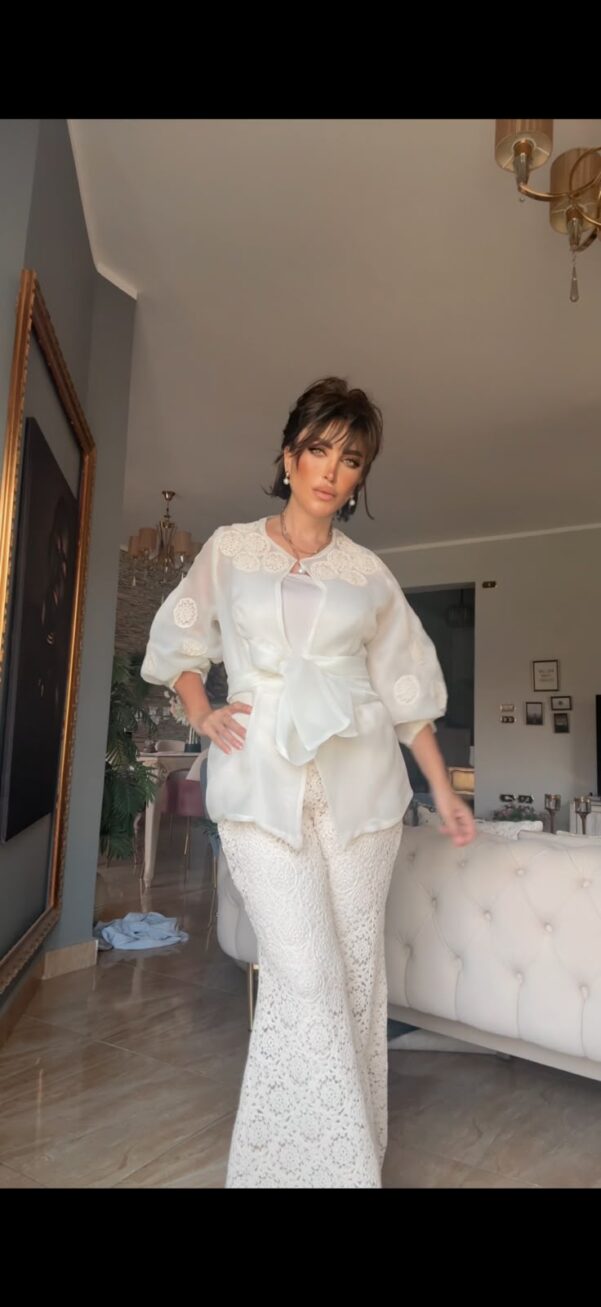 Elegant Lace Set